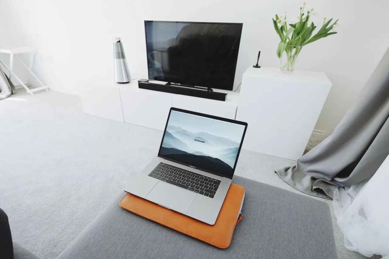 Jak podłączyć laptopa do TV HDMI - proste kroki i porady