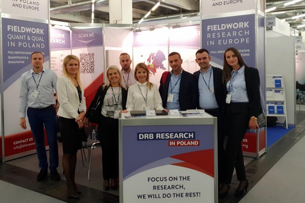 DRB jako wystawcy oraz sponsorzy na targach badawczych w Monachium RR będąc jedyną firmą z reprezentującą Polskę.
